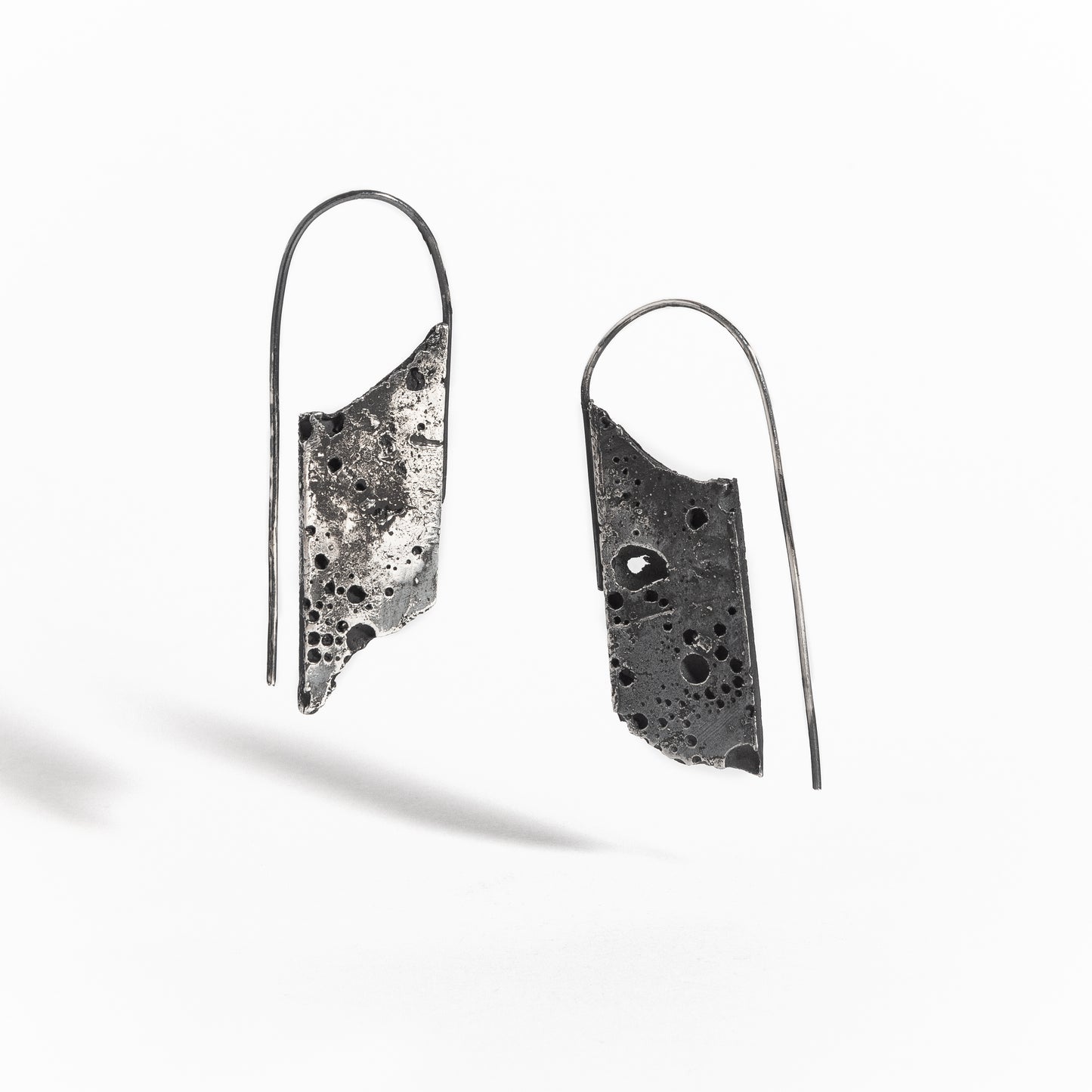 ARETES PLATA PÁTINA NEGRA #8068