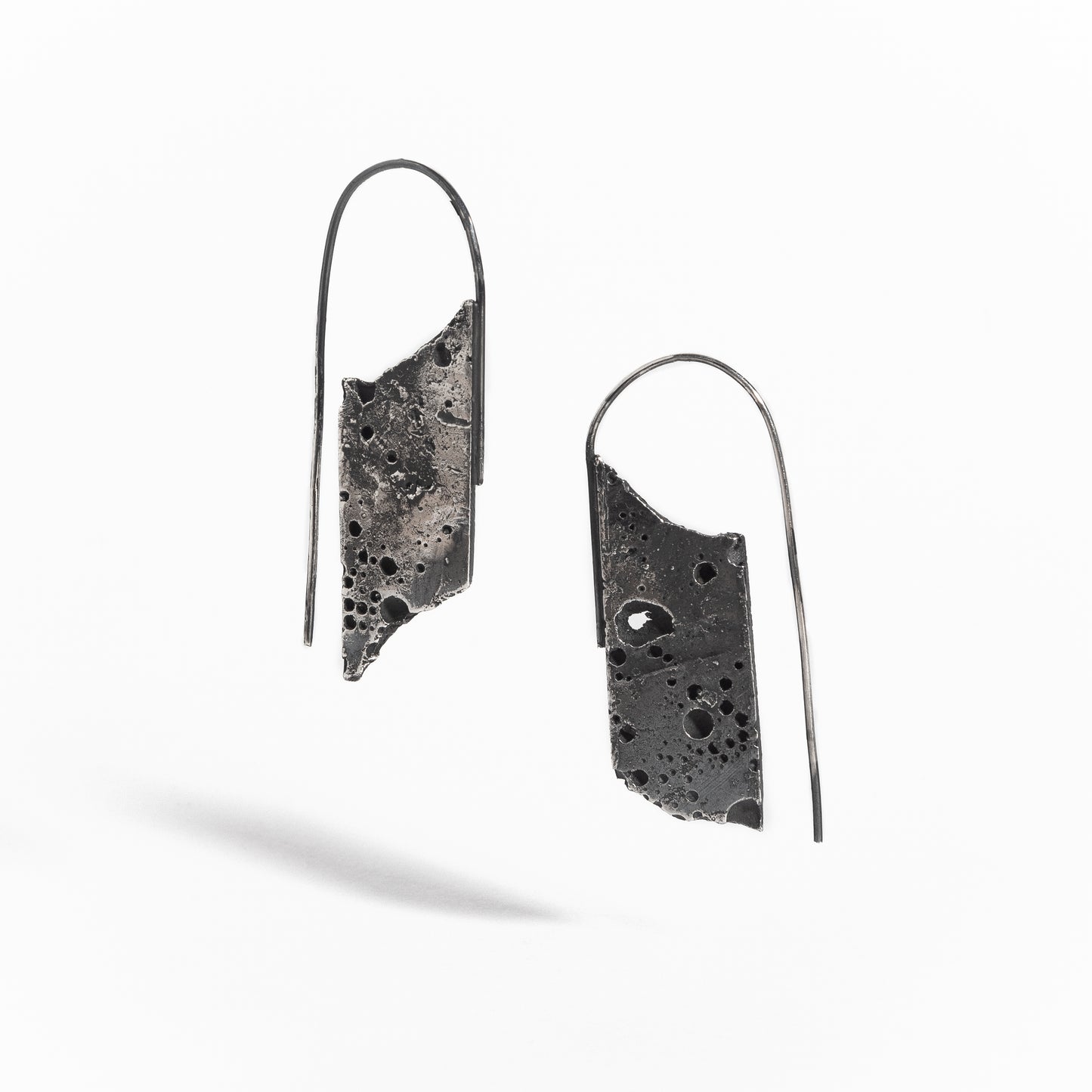 ARETES PLATA PÁTINA NEGRA #8068