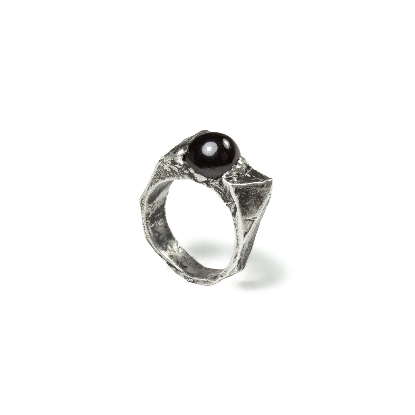 ANILLO NATURA PLATA Y PIEDRA GRANATE #8022