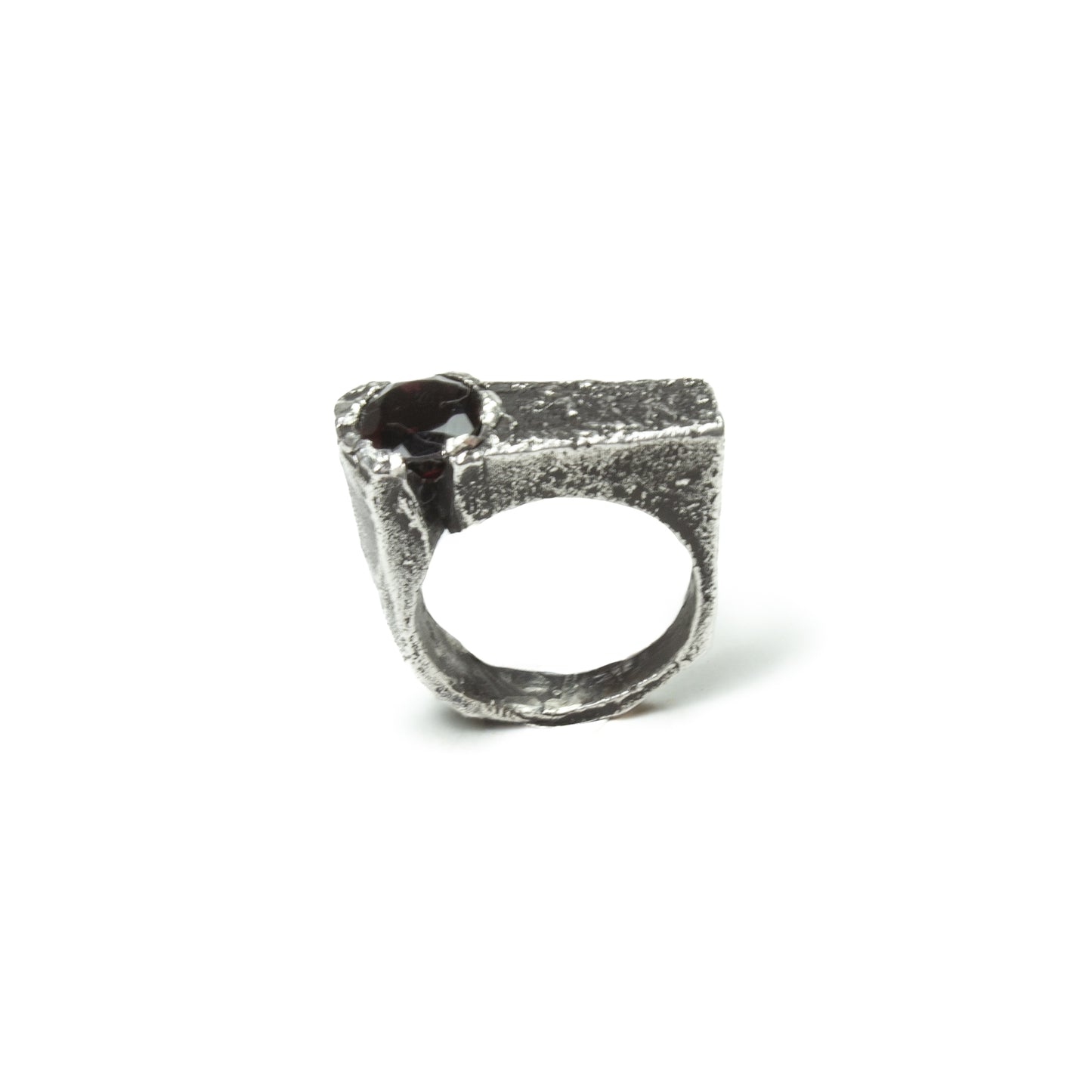 ANILLO NATURA Y PIEDRA GRANATE #8027