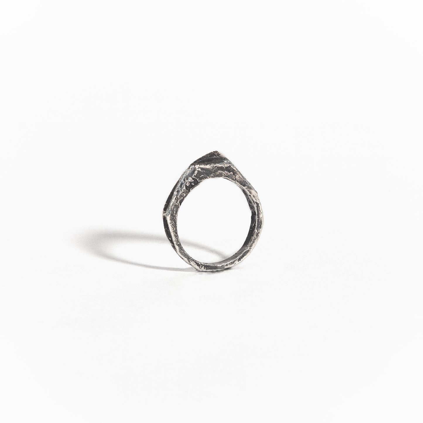 ANILLO PLATA CON PÁTINA NEGRA #8083